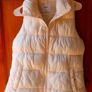 Old Navy ladies size medium puffer vest white